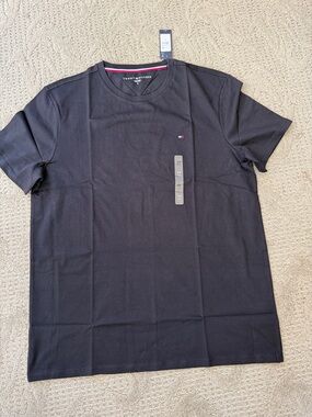 Tommy Hilfiger Men's Black Crewneck Tee with Small Flag Logo